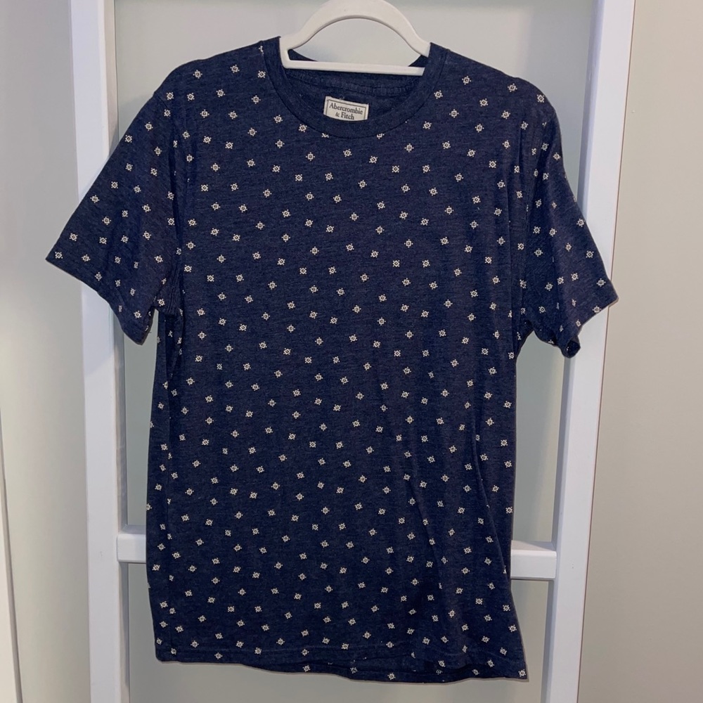 Abercrombie & Fitch Tee